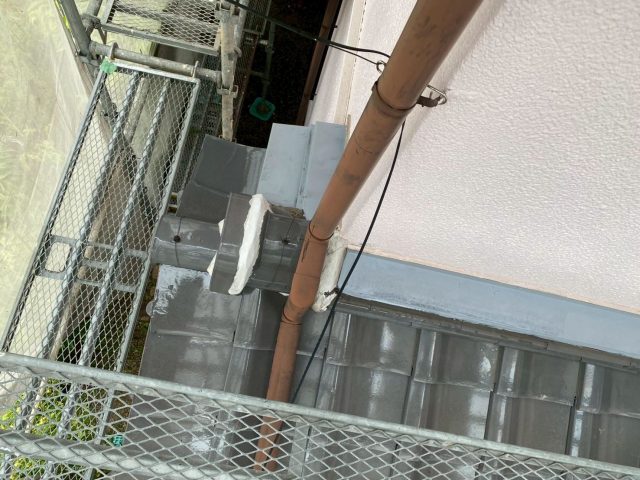 加古川市の老朽化した竪樋
